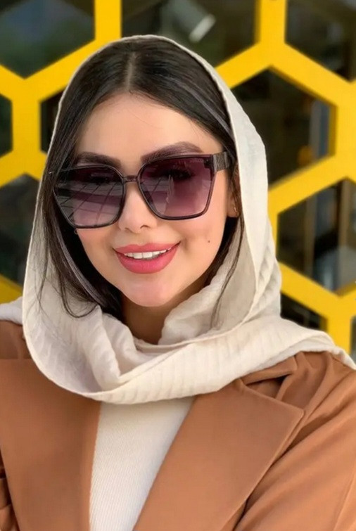عینک آفتابی زنانه برند شنل رنگ گلبهی کد ۹۰۱۱